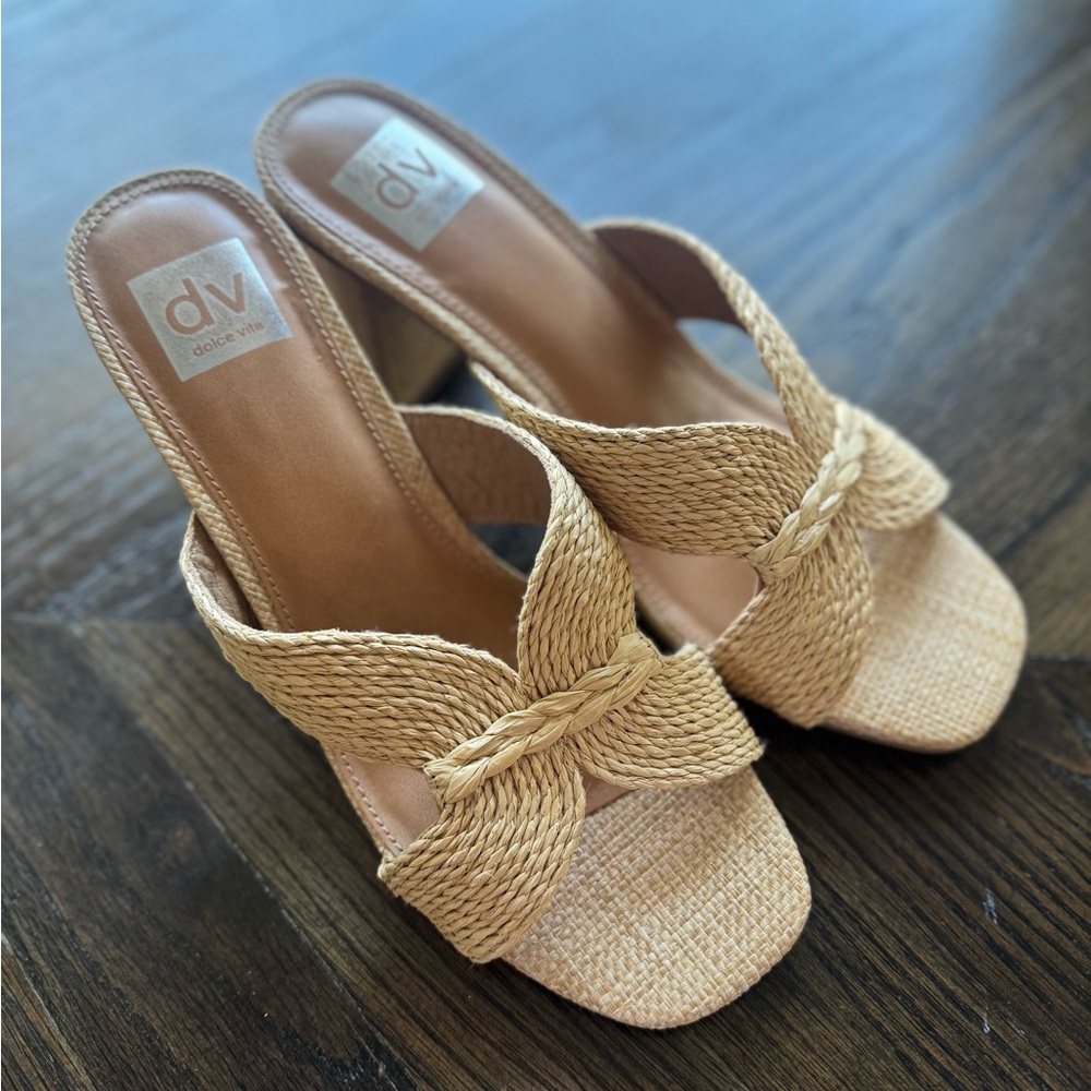 DV Heels - Picture 2 of 5